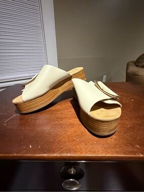Kelsi Dagger Brooklyn Dover Platform Sandals Leather Shell Cream Buckle 7.5